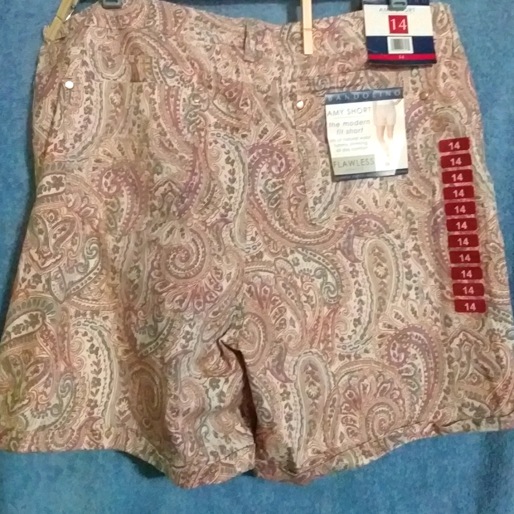 NWT Bandolino shorts